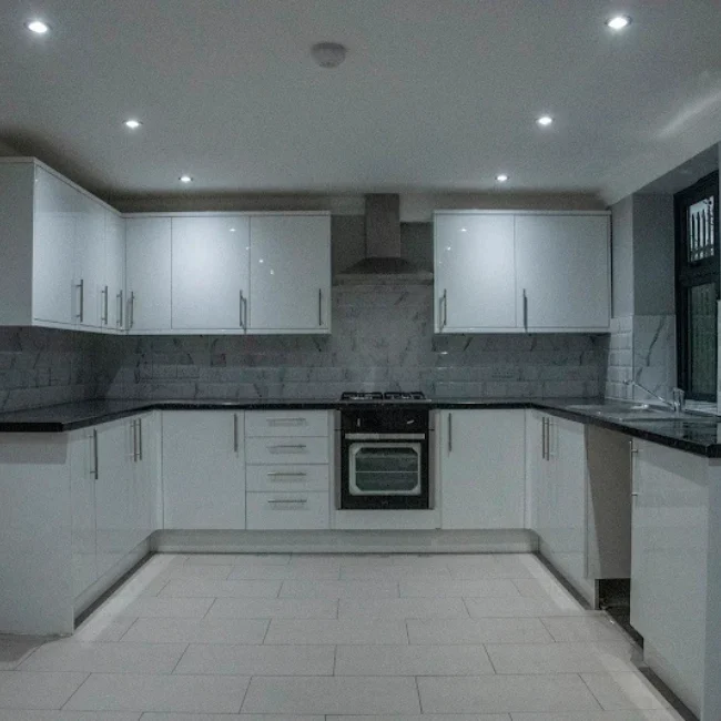 Projects 13 Modern Kitchen in New Build Apartment London