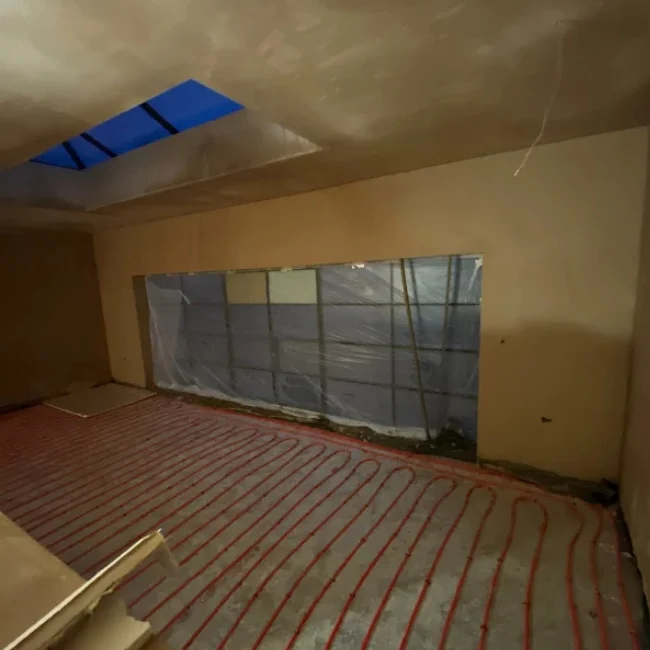 Projects 17 Full Interior Renovation In Loughton - Before
