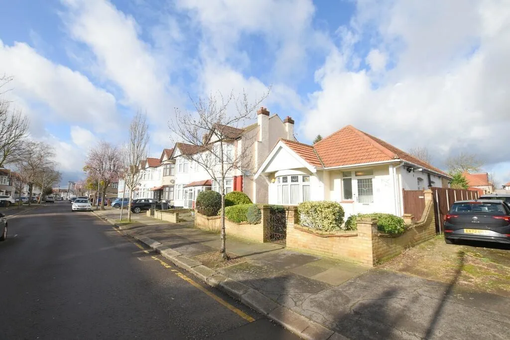 Best Areas in Ilford for Property Improvements 2 Planning permission considerations in Ilford